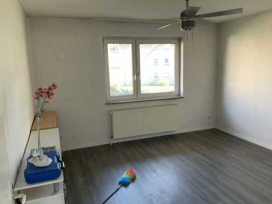 Achtung ! schöne 2-Zimmer-Wohnung in Mönchengladbach Schmölderpark