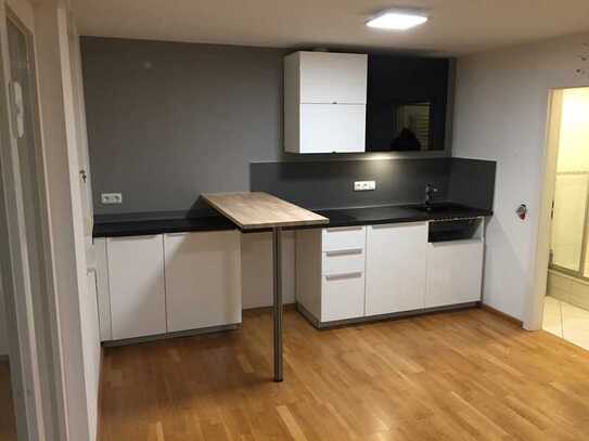 Schöne Single-Wohnung in Heidelberg-Schlierbach mit Einbauküche und Terrasse