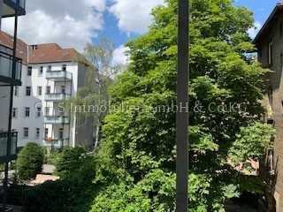 Charmante lichtdurchflutete Altbauwohnung im Haus der Jahrhundertwende