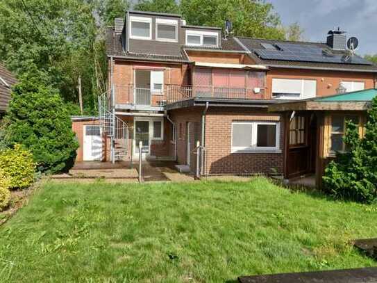 Schönes 6-Zimmer-Haus mit großem Garten und Pool zum Kauf in Meerbusch/Strümp