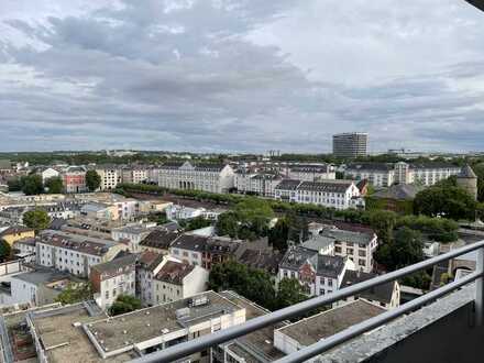 Mainz-Altstadt: Zentrale 1-Zimmer-OG-Wohnung mit Balkon, TG-Stellplatz, Ausblick