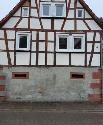 Freundliches und vollständig renoviertes 3-Zimmer-Bauernhaus mit EBK in Wald-Michelbach