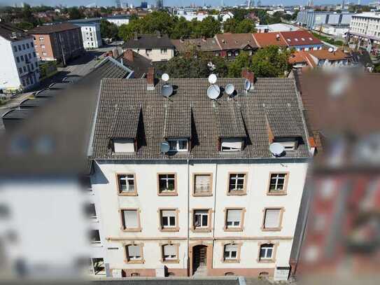 *exklusiv bei realunis * Vermietete DG-Wohnung in Neckarau – Attraktive Kapitalanlage mit Potenzial