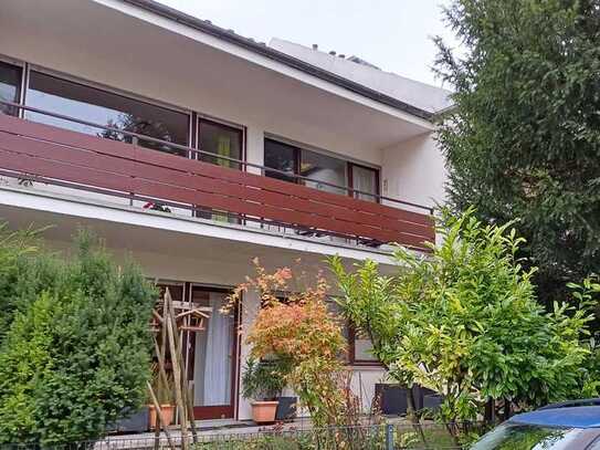 Geschmackvolle 3-Zimmer-EG-Wohnung mit Terrasse, Garten und Garage in Gröbenzell