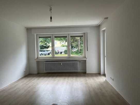 *In Renovierung* Schön geschnittene 3 Zimmerwohnung mit Balkon