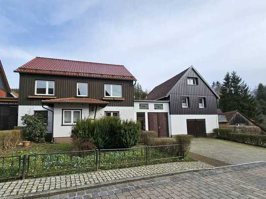 Idyllisches Einfamilienhaus mit Ferienwohnung