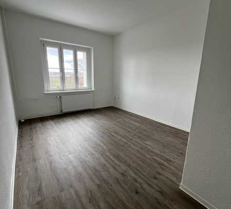 Wir sanieren diese praktische 1-Zimmer-Wohnung in Stadtlage!