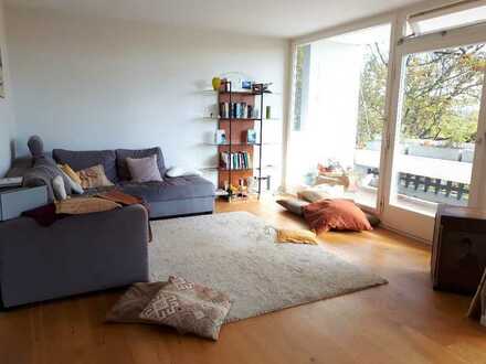 exklusive, geräumige 2-Zimmer-Wohnung mit See- u. Bergblick in Feldafing