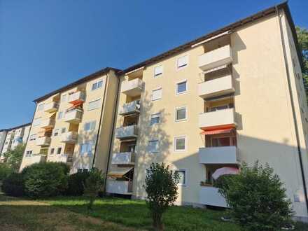 RESERVIERT!!! 3 Zimmer Wohnung in schöner Anlage mit viel Grün