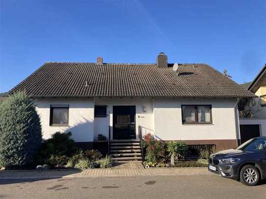 Bungalow mit Garage und großem Grundstück in Gimmeldingen