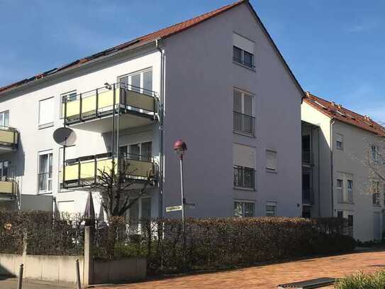 Schöne 2,5-Zimmer-Wohnung mit Balkon und neuer Einbauküche im alten Ortskern von Salach