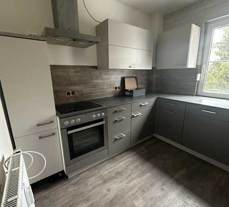 4 Raum Wohnung mit Einbauküche und 2 Bädern