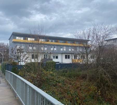 Stadtnahe 4-Zimmer-Wohnung mit sonnigem Balkon zu vermieten