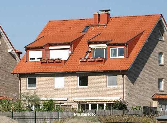 Sechsfamilienhaus, Terrasse, Garten