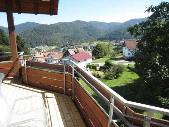 Bühlertal großzügiges 2 FH mit Balkon ,3 Garagen 210qm und 93qm WFL sonnige Lage