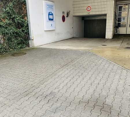 Tiefgarage Stellplatz (absperrbar) M-Nordschwabing zu verkaufen