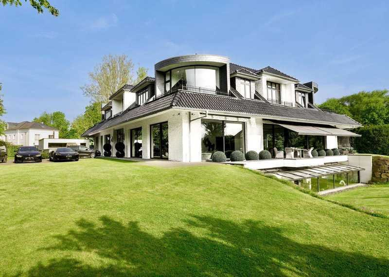 Stilvolle Villa in bester Lage - Zeitlose Eleganz trifft Natur
