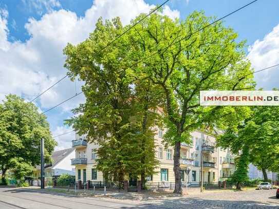 IMMOBERLIN.DE - Zur Miete! Schöne Altbauwohnung mit Balkon in einzugsfertigem Zustand