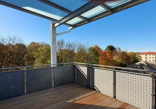 ...Dachgeschoss-2-Zi.-Wohnung mit großem Balkon und freiem Ausblick....