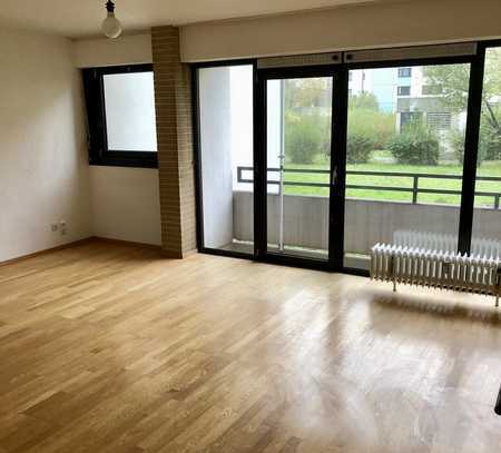 helle, ruhige 3,5-Zimmer-Wohnung mit Balkon und Tiefgaragenplatz