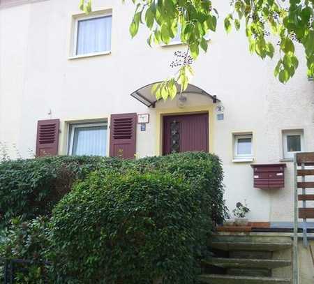 Einfamilienhaus als Mittelreihenhaus mit Garten in Toplage – Dresden