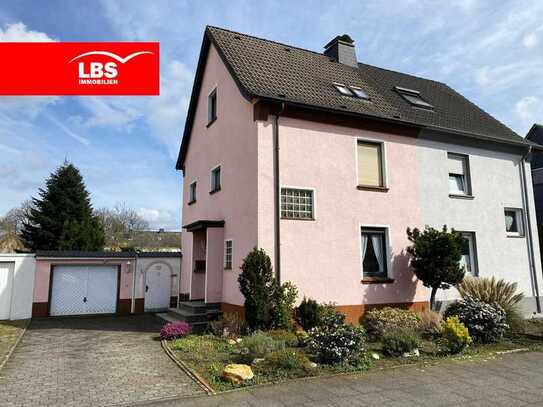 Tolles "Familiennest" mit idyllischem Garten, Garage + Ausbaumöglichkeit