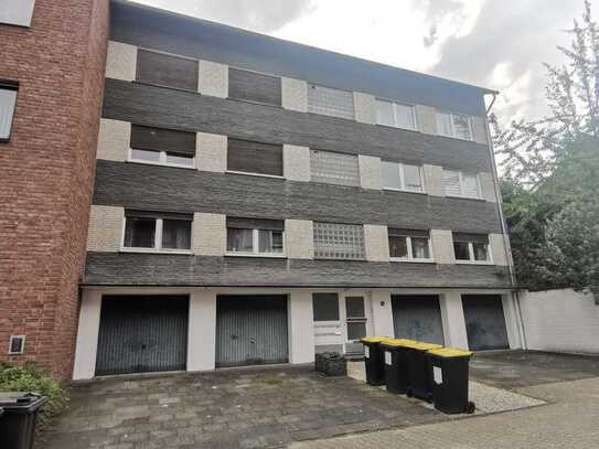 Modernisierte Dachgeschoßwohnung in einem ruhigen Haus