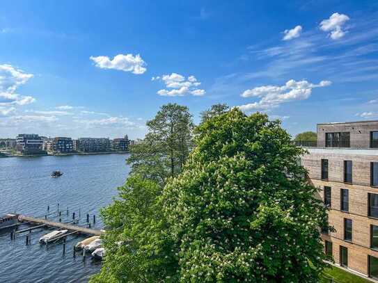 Exklusives Uferleben: Große 4-Zimmerwohnung mit Südwest-Balkon und direktem Wasserblick