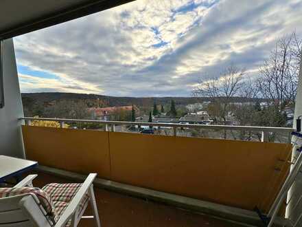 Ausblick auf den Wald... schöne Eigentumswohnung,Bad mit Fenster, Einzelgarage, Einbauküche + Balkon