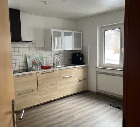 Freundliche 3-Zimmer-EG-Wohnung mit Einbauküche in Riedstadt