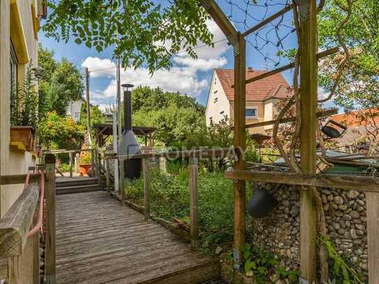 Schönes Einfamilienhaus mit Garten und toller Terrasse, Garage sowie Stellplatz