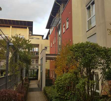 Gepflegte 1-Zimmer-Wohnung mit EBK, Balkon und TG-Stellplatz in Wiesbaden