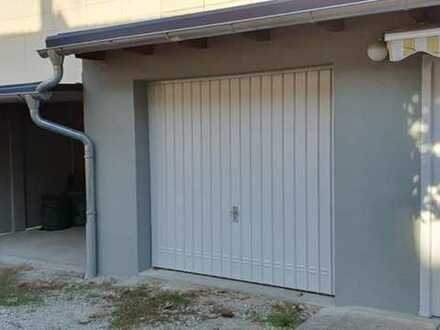 Attraktive Immobilie: Werkstatt mit Garagen