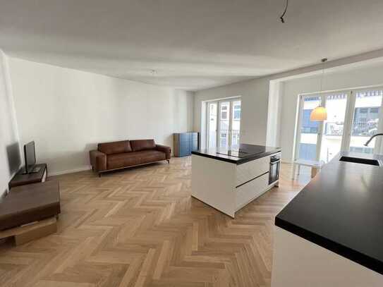 Erstbezug nach Sanierung mit Einbauküche und Balkon: stilvolle 2-Zimmer-Wohnung in Berlin