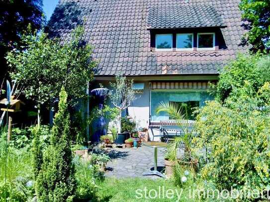 Charmantes Einfamilienhaus mit traumhaftem Garten im Herzen von Mönkeberg