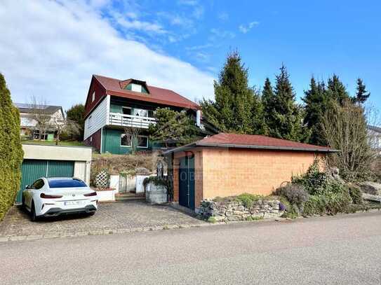 *WOHLFÜHLEN*
Ein Zuhause zum Wohlfühlen und gebaut nach höchster Handwerkskunst /Grundstück 1.131qm
