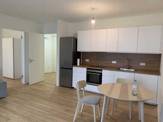 Neubau Erstbezug mit Einbauküche und Balkon: freundliche 2-Zimmer-Wohnung in Berlin