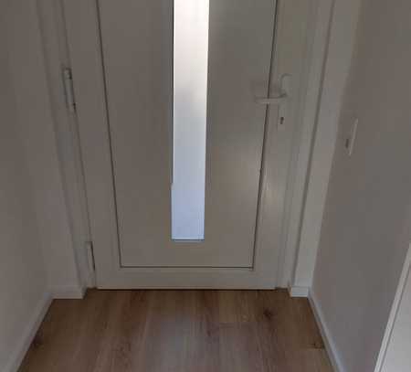 Geschmackvolle, gepflegte 3-Raum-EG-Wohnung mit gehobener Innenausstattung mit Balkon in Leverkusen