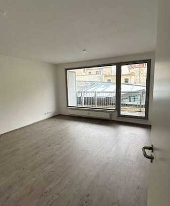 Schöne 2-Raum-Wohnung mit Balkon in der City zu vermieten!