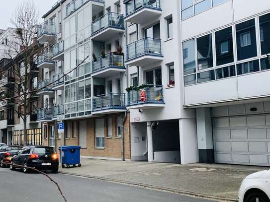 Tiefgaragenstellplatz Düsseldorf-Oberkassel zu vermieten