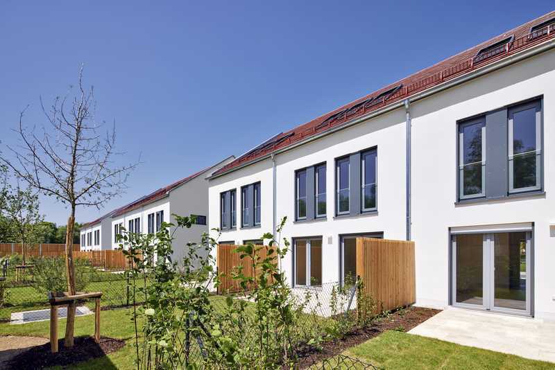 Ihr neues Zuhause: Familienfreundliches Reihenmittelhaus mit Garten - ERSTBEZUG