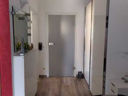 VON PRIVAT: wohnung-fdb23@web.de - Sehr schöne 2-Zi-Wohnung mit Balkon u. EBK