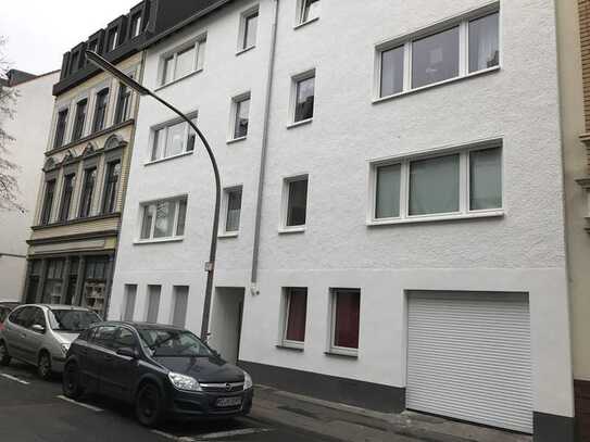 Sanierte 2-Raum-Dachgeschosswohnung mit Einbauküche in Toplage Köln Ehrenfeld - Zeitmiete 2 Jahre