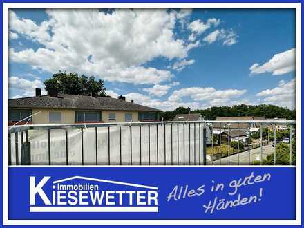 Maisonette-Wohnung mit traumhaftem Studiozimmer, komplett erneuertem Bad und zwei Stellplätzen