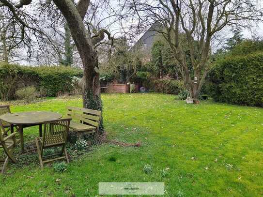 Mehrfamilienhaus mit großem Garten im Herzen von Varel