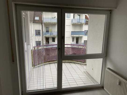 2-Zimmer-Wohnung mit Balkon und EBK in Sandhausen