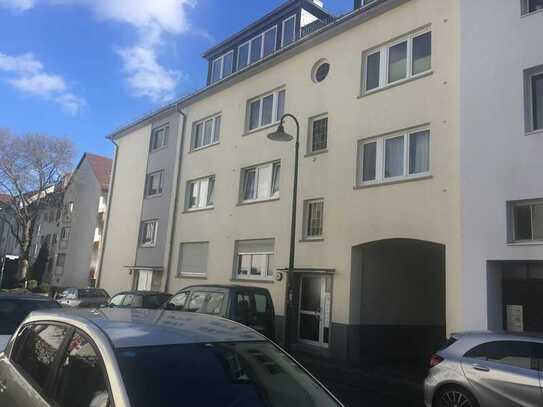 Nur für WG: DA Kiesstraße 3 Zimmer Wohnung 1. OG mit Einbauküche und Balkon