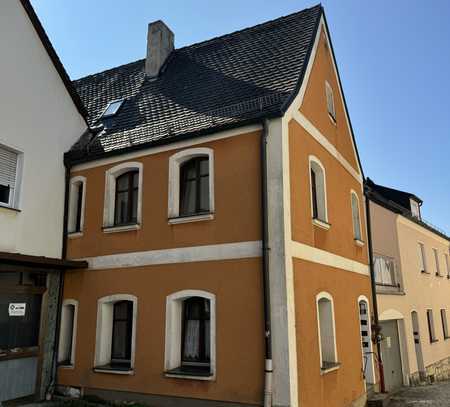 Geschmackvolle 1,5-Zimmer-Wohnung mit luxuriöser Innenausstattung in Sulzbach-Rosenberg