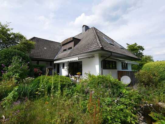 Henst.-Rhen, ruhig + grün nahe der Alsterquelle! Großes EFH + möglicher Einliegerwhg. +Garage+Keller