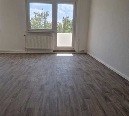 Kleine gemütliche 1 - Raumwohnung mit Balkon, ideal für Azubis in der Österreicher Str.24!